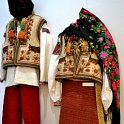 Tradiční oděv Huculů (Národní muzeum Huculščiny v Kolomyji)